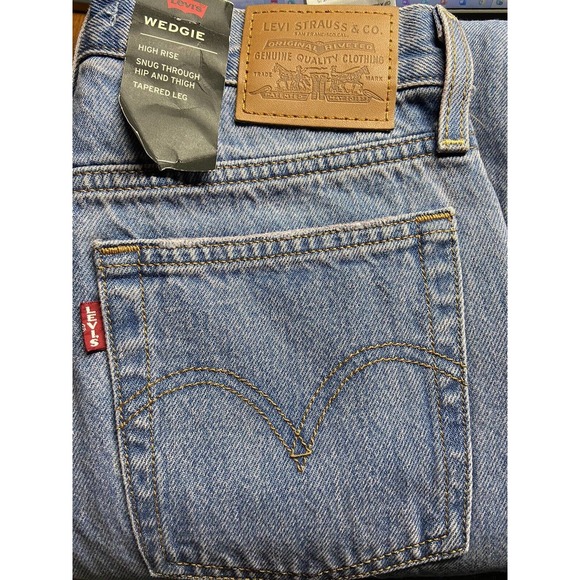 NEW Levi’s High Rise Wedgie Jean Sz 25 Tapered Leg Button Fly Medium Wash Mom - Picture 3 of 12